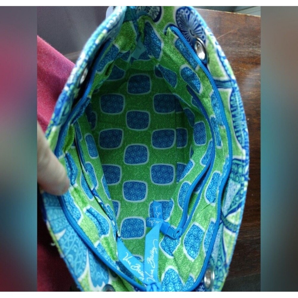 Vera Bradley Authentic Daisy Doodle Bag With Chain And Toggle! ❤️ - Picture 5 of 7